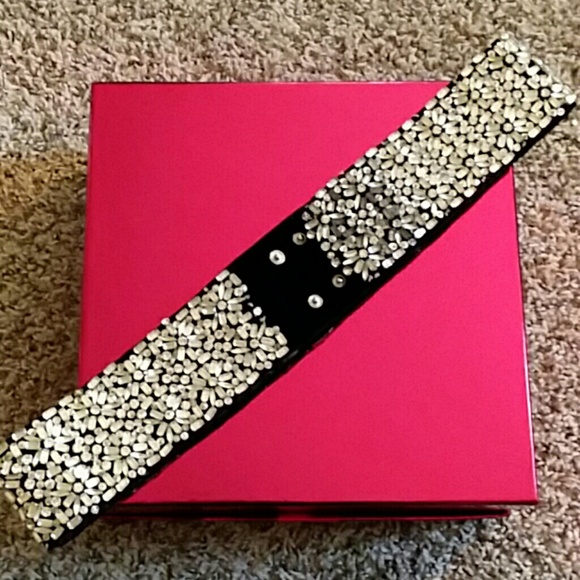 Fabulous crystal beaded belt. Black leather backed - Picture 4 of 8